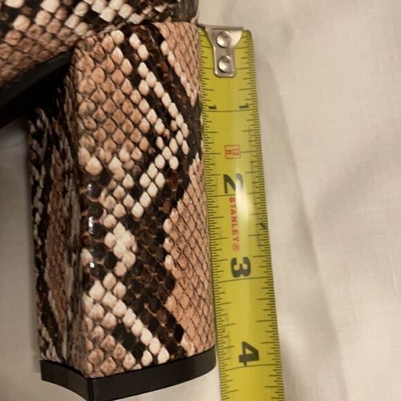 WILD DIVA SNAKESKIN MOTIF BOOTS.  NEW - Picture 8 of 9